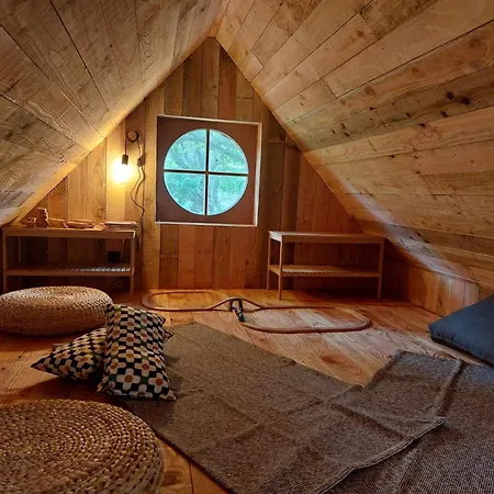 Au Coq Et Fa Gnes Chalet